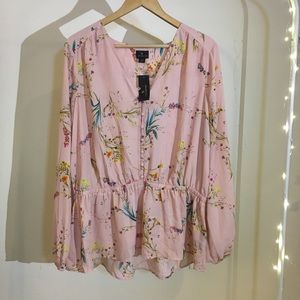 Lovely Worthington Spring Floral Blouse